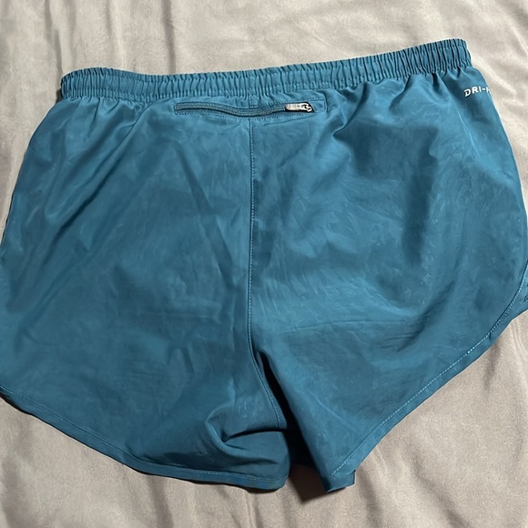 Nike women’s running shorts. - Picture 4 of 4